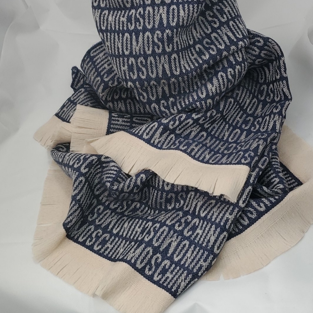 Moschino Logo Wool Fringe Blanket Throw Wrap - Picture 9 of 16